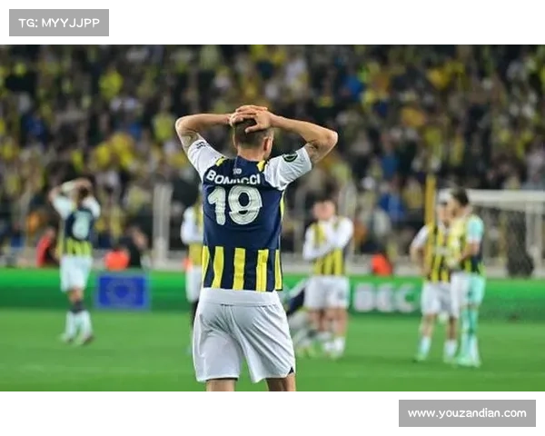 奥林匹亚科斯欧协联冠军之路：从困境到荣耀的崛起与蜕变